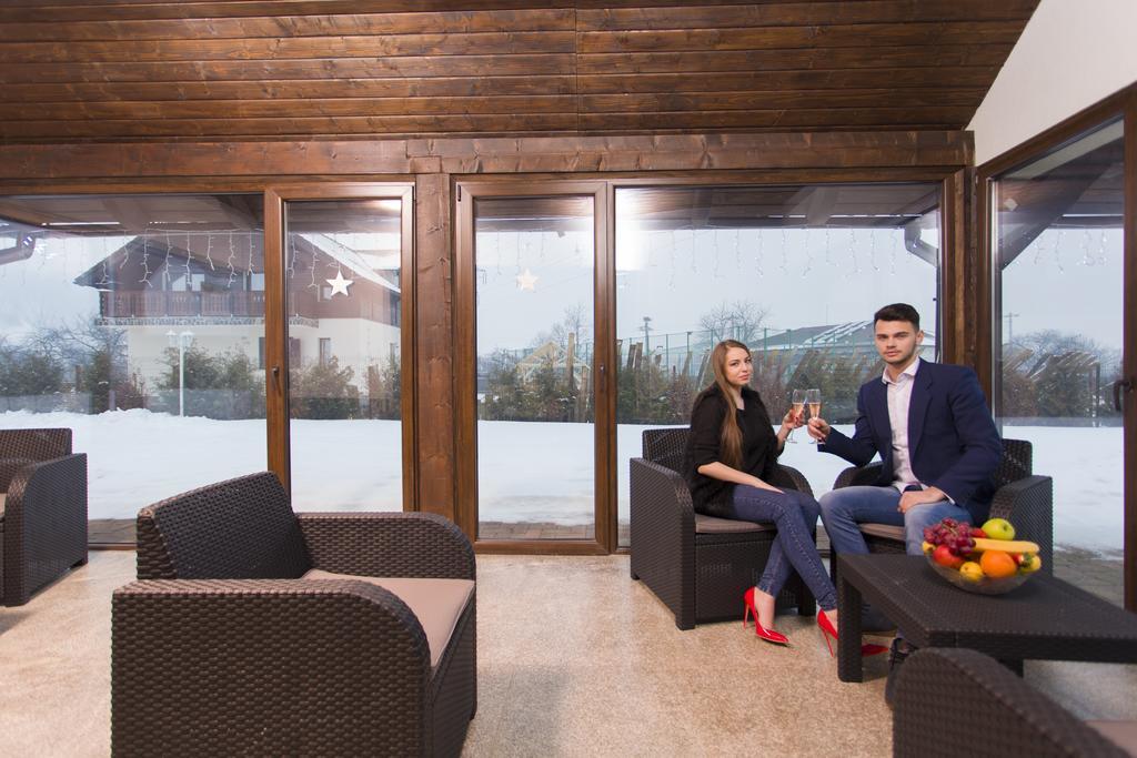 Pensiunea Ursa Hotell Bistrita Bargaului Exteriör bild