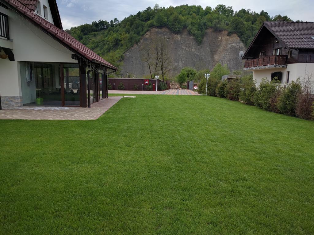 Pensiunea Ursa Hotell Bistrita Bargaului Exteriör bild